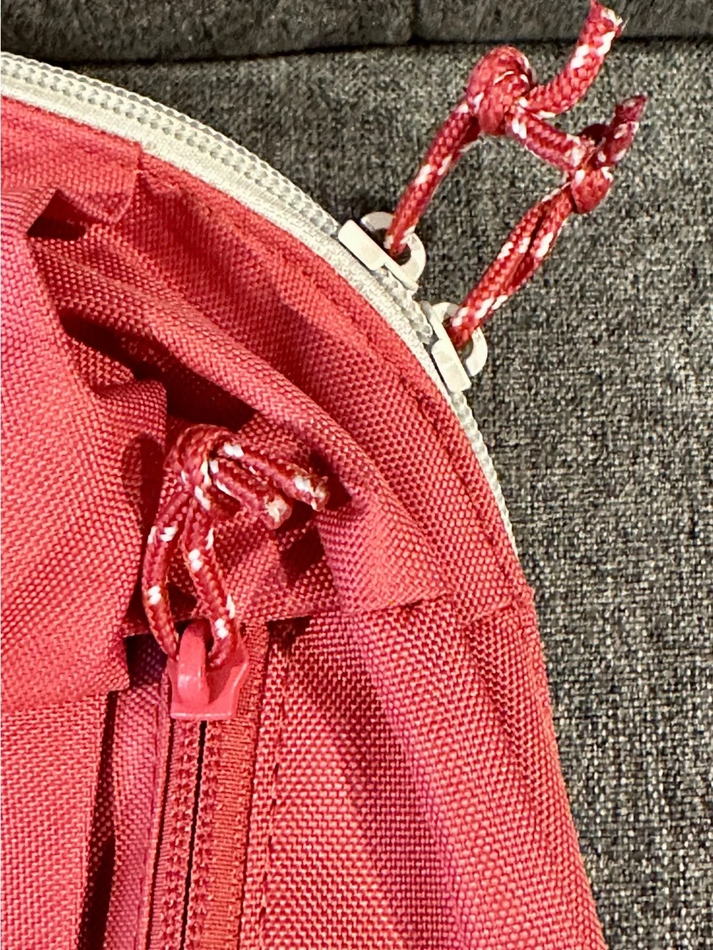 NEW Decathlon Quechua 10L Hiking Backpack Daypack Coral Pink & Maroon Small